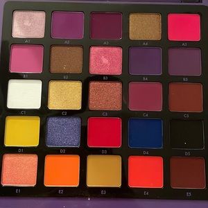 BNIB, Norvina (ABH) Eyeshadow Palette, Vol 1